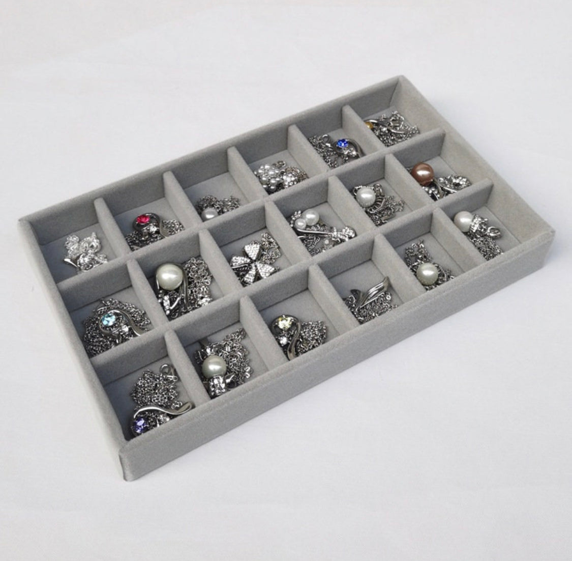 Custom jewelry tray for organizing earrings and rings